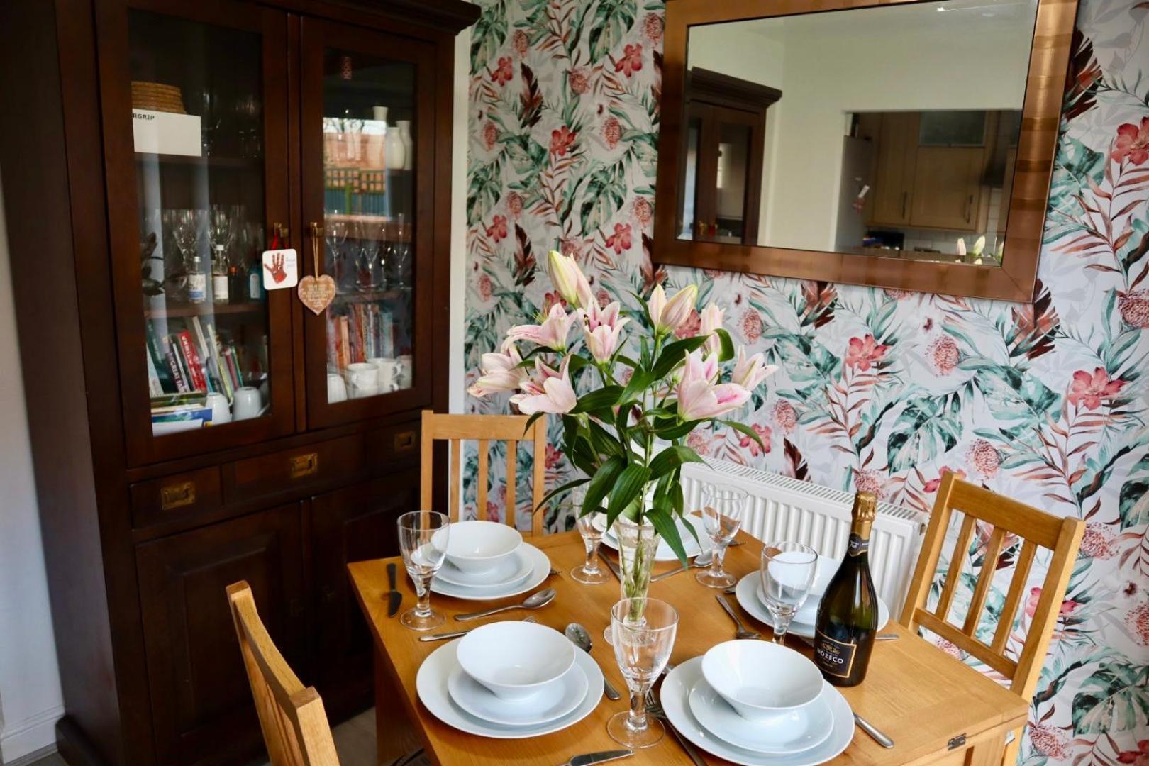 In Our Liverpool Home Sleeps 5 In 2 Double & 1 Single Bedrooms Kültér fotó
