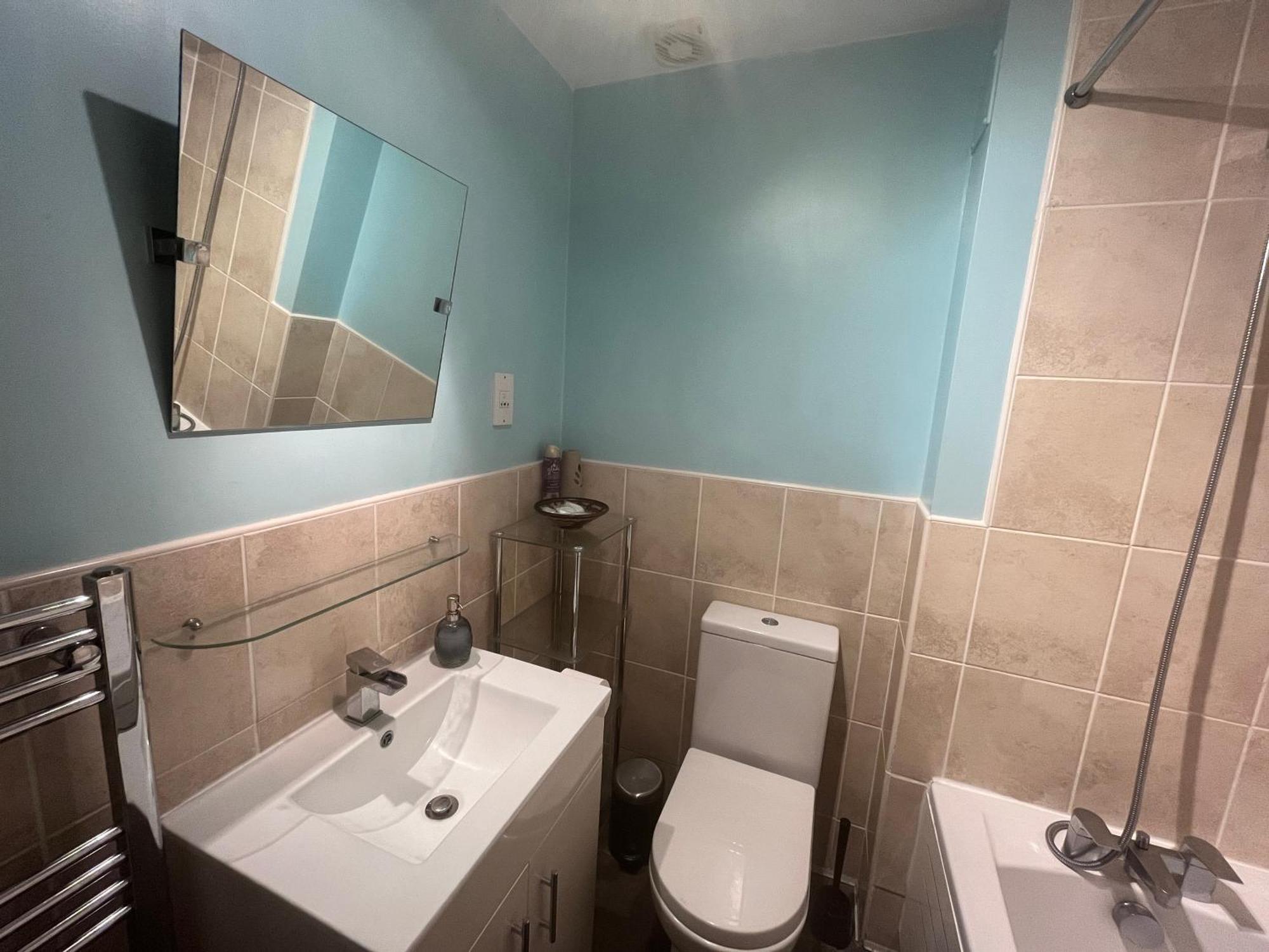 In Our Liverpool Home Sleeps 5 In 2 Double & 1 Single Bedrooms Kültér fotó